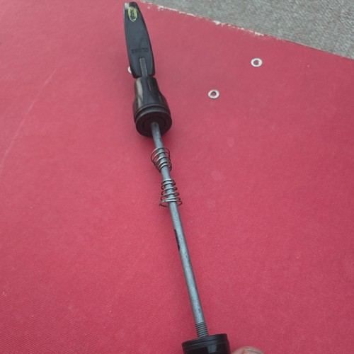 Mavic quick release - quick, skewer