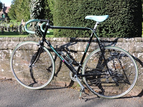 Bianchi road bike 63cm - bike,